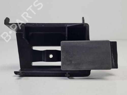 Maneta interior delantera derecha Maneta interior delantera derecha RENAULT SUPER 5 (B/C40_) 1.4 (B/C40J) (67 hp) 36254435 36254435