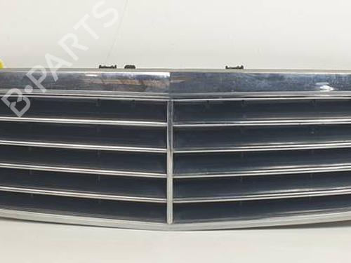 Rejilla MERCEDES-BENZ CLK (C208) CLK 230 Kompressor (208.347) (193 hp) 31152977
