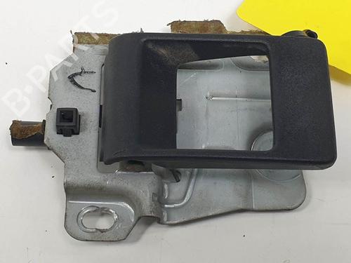 Used Rear right interior door handle Rear right interior door handle LAND ROVER FREELANDER I (L314) 2.0 Td4 4x4 (109 hp) 15772825 15772825