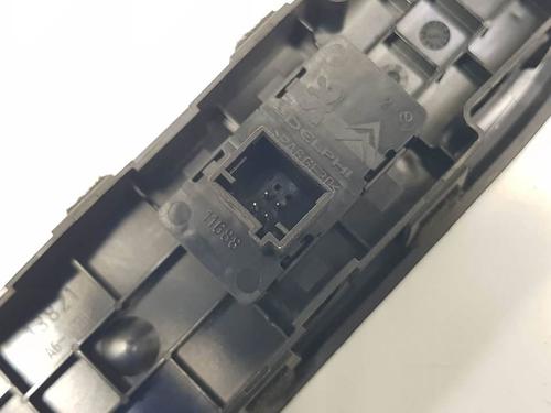 Right front window switch CITROËN C5 II (RC_) 2.0 HDi (RCRHRH) | BP16959395I26 - Image 3