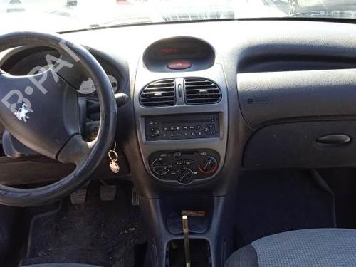 Left front steering knuckle PEUGEOT 206 Hatchback (2A/C) 1.4 HDi eco 70 | BP9583729M25 