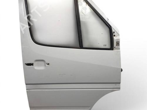 Used Right front door Right front door 37600979 37600979