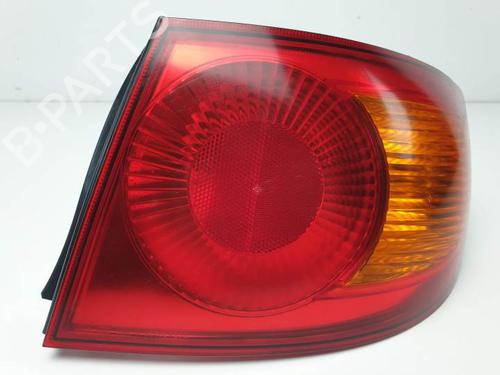 Used Right taillight HYUNDAI ELANTRA III (XD) 2.0 CRDi (113 hp) 25138536