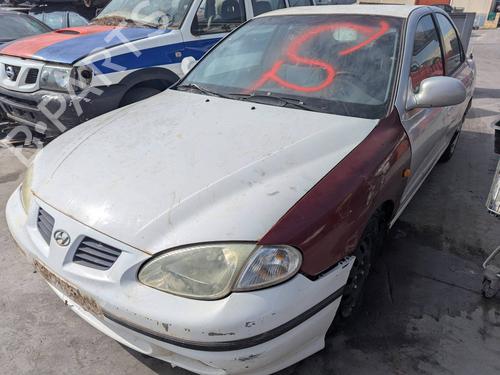 Brugte HYUNDAI LANTRA II (J-2) 1.6 16V 4645284