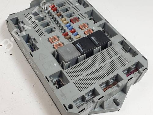Used Fuse box Fuse box JAGUAR XF I (X250) 2.7 D (207 hp) 29908019 29908019