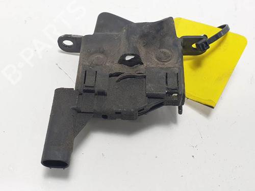 Used Hood lock MERCEDES-BENZ SLK (R170) 200 (170.435) (136 hp) 13215705
