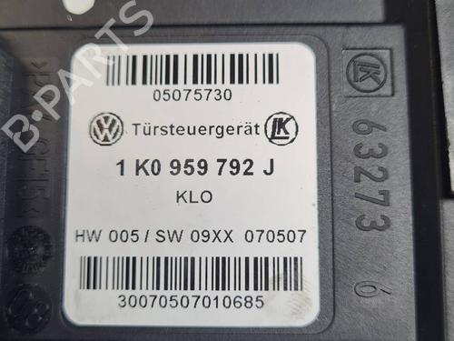 Right front window motor VW GOLF V (1K1) 1.9 TDI | BP37018782E20 - Image 6
