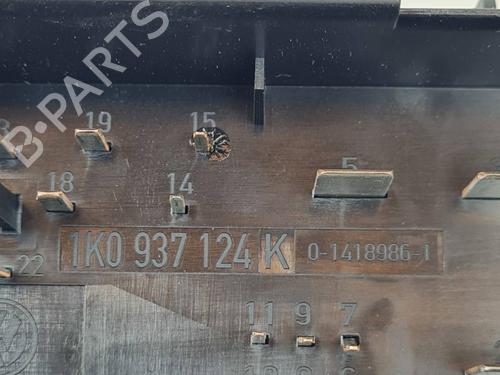 Fuse box VW GOLF PLUS V (5M1, 521) 1.9 TDI | BP34513770E1 - Image 2