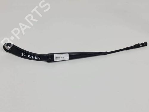 Used Front windshield wiper arm MERCEDES-BENZ GLA-CLASS (X156) GLA 220 d 4-matic (156.905) (177 hp) 7555487