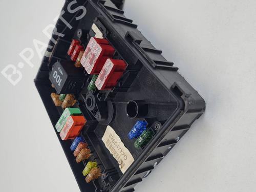 Used Fuse box Fuse box VW GOLF V (1K1) 2.0 SDI (75 hp) 34518004 34518004