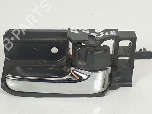 Used Front right interior door handle Front right interior door handle 13583464 13583464
