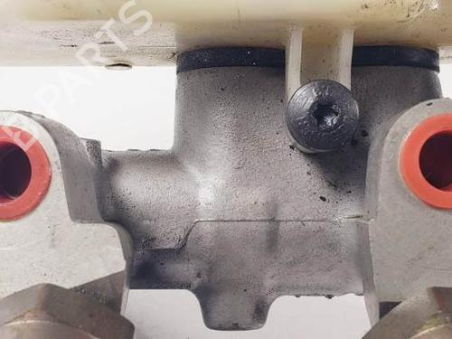 Brake master cylinder BMW 3 Convertible (E46) 330 Ci | BP15218569M77 