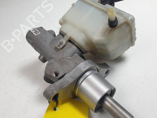Used Brake master cylinder Brake master cylinder VW CADDY III Box Body/MPV (2KA, 2KH, 2CA, 2CH) 1.6 TDI (102 hp) 31272352 31272352