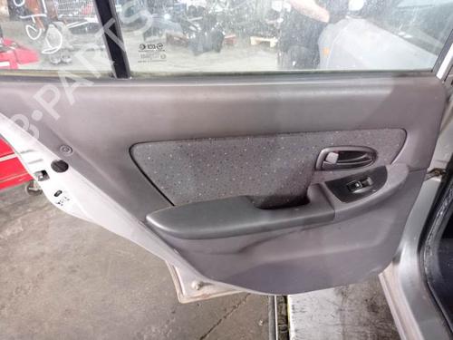 Rudehejsemekanisme Højre bagtil HYUNDAI ELANTRA III Saloon (XD) 2.0 CRDi | BP9906889C25 