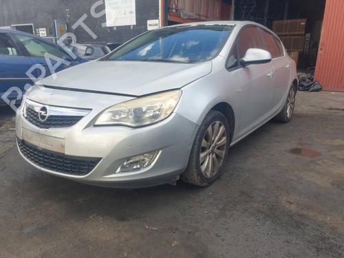 Brugte OPEL ASTRA J (P10)  1.6 (68)  4640044