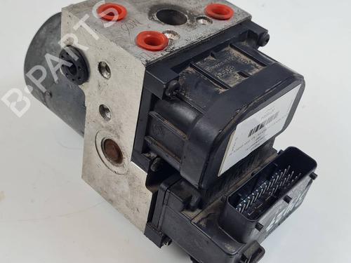 Used ABS pump ABS pump KIA SORENTO I (JC) 2.5 CRDi 4WD (140 hp) 29298003 29298003