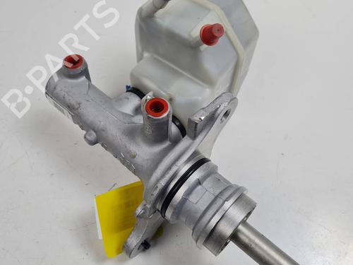 Used Brake master cylinder Brake master cylinder MERCEDES-BENZ SPRINTER 3,5-t Van (B907, B910) 311 CDI (910.631, 910.633) (114 hp) 31656765 31656765
