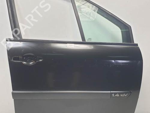 Used Right front door RENAULT SCÉNIC II (JM0/1_) 1.4 (JM0B, JM0H, JM1A) (98 hp) 26616227