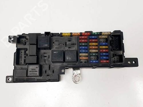 Used Fuse box Fuse box VOLVO S60 I (384) 2.4 (140 hp) 17517981 17517981