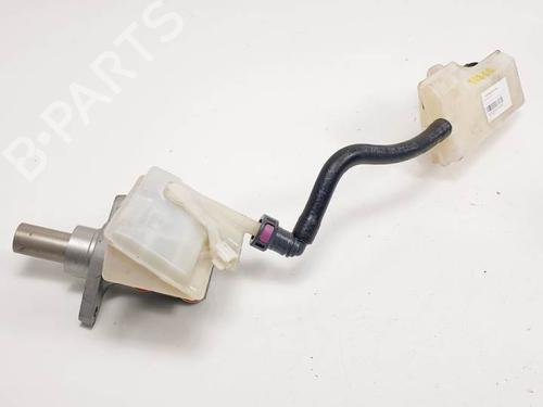Used Brake master cylinder FORD KUGA II (DM2) [2012-2025]  12371441