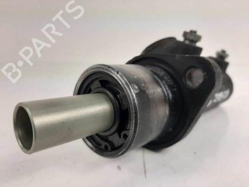 Used Brake master cylinder MERCEDES-BENZ VITO Van (W638) 112 CDI 2.2 (638.094) (122 hp) 6844153