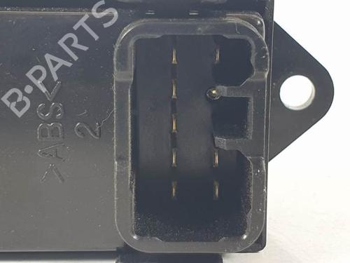 Right front window switch MITSUBISHI OUTLANDER II (CW_W) 2.0 DI-D (CW8W) | BP15833206I26 