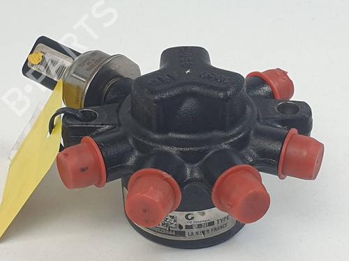 injection-rail-ford-transit-connect-p65_-p70_-p80_-2002-30450648 main image