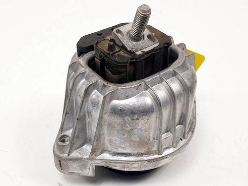 Used Engine mount Engine mount BMW 3 Touring (E91) 320 d (177 hp) 17327493 17327493