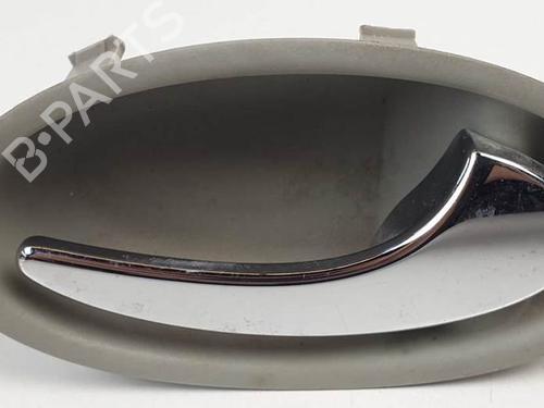 Used Front right interior door handle Front right interior door handle 19775247 19775247