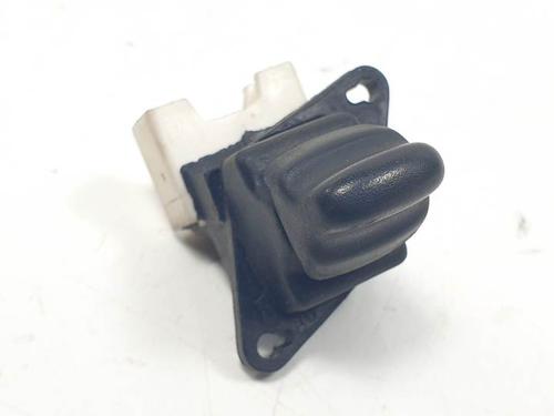 Venstre bak elrute bryter HONDA CR-V I (RD) 2.0 16V 4WD (RD1, RD3) (147 hp) 29138861