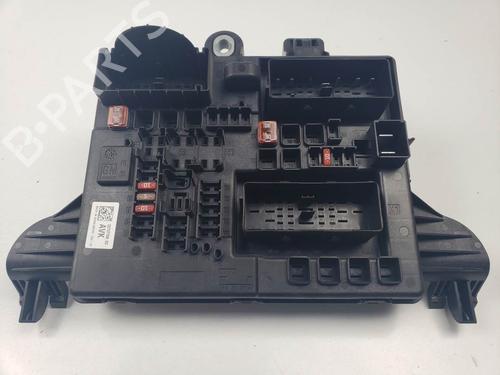 Used Fuse box Fuse box OPEL INSIGNIA A (G09) 2.0 CDTI (68) (160 hp) 24915216 24915216