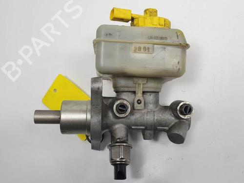 Used Brake master cylinder FORD FIESTA V (JH_, JD_) 1.25 16V (70 hp) 11708014