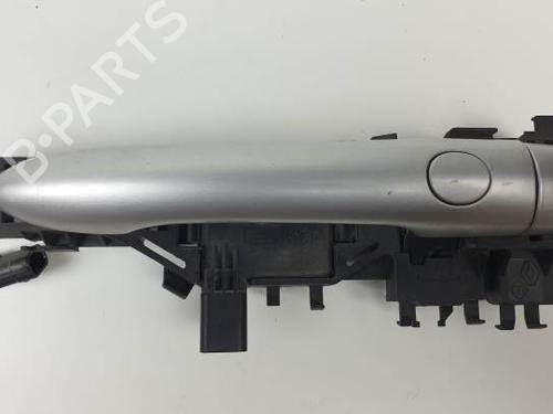 Used Front left exterior door handle RENAULT SCÉNIC II (JM0/1_) 1.9 dCi (JM0G, JM12, JM1G, JM2C) (120 hp) 28066242