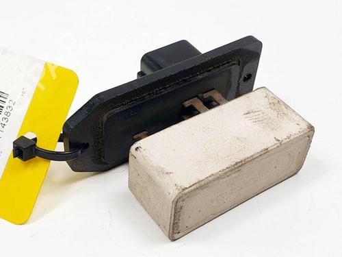 Used Heater resistor Heater resistor TOYOTA COROLLA Liftback (_E11_) 1.4 (ZZE111_, ZZE111R) (97 hp) 16926785 16926785
