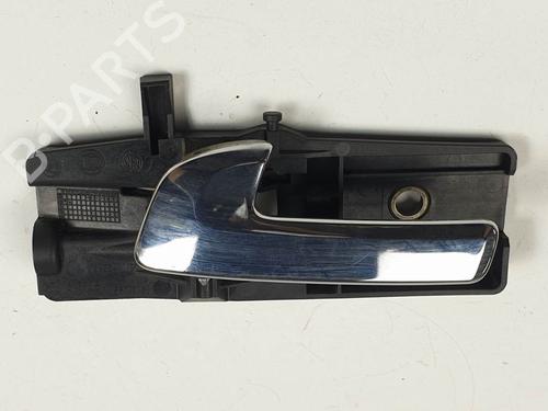 Used Front left interior door handle Front left interior door handle ALFA ROMEO 159 (939_) 1.9 JTDM 16V (939AXC1B, 939AXC12) (150 hp) 28068976 28068976