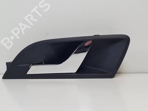 Venstre bagtil invendig håndtag Venstre bagtil invendig håndtag SKODA SUPERB II (3T4) 2.0 TDI (170 hp) 34514823 34514823