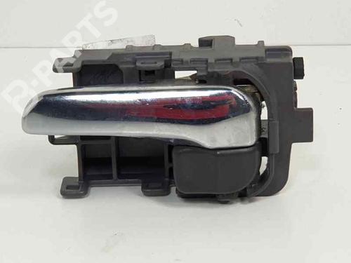 Used Front left interior door handle NISSAN X-TRAIL I (T30) 2.2 DCi FWD (114 hp) 6847754