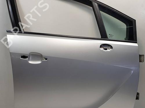 right-front-door-opel-meriva-b-mpv-s10-2010-2011-2012-2013-2014-2015-2016-2017-40248168 main image