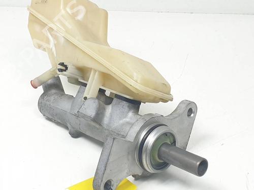 Used Brake master cylinder Brake master cylinder TOYOTA COROLLA (_E12_) 2.0 D-4D (CDE120R, CDE120L_) (116 hp) 40558121 40558121