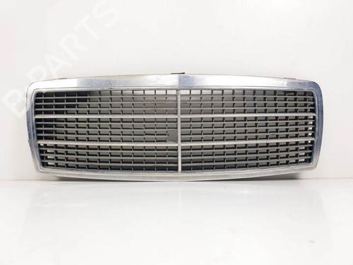 Used Grille MERCEDES-BENZ C-CLASS (W202) C 250 Turbo-D (202.128) (150 hp) 15218585