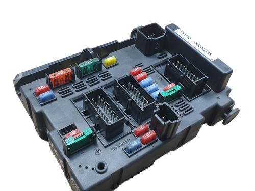 Used Fuse box Fuse box 38535459 38535459