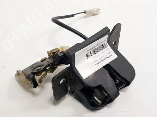 Used Tailgate lock KIA RIO I Hatchback (DC) 1.3 (82 hp) 13400297