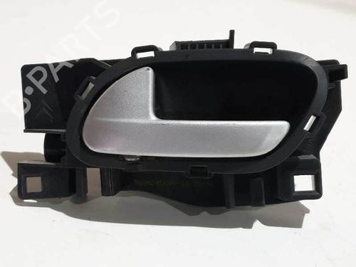 Venstre bagtil invendig håndtag Venstre bagtil invendig håndtag PEUGEOT 207 (WA_, WC_) 1.4 HDi (68 hp) 6862716 6862716