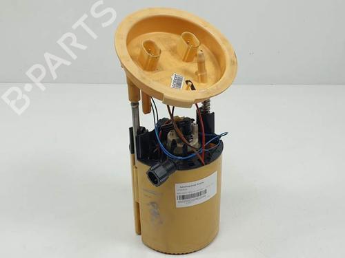 Used Fuel pump BMW 3 (E90) 330 d (231 hp) 13630047