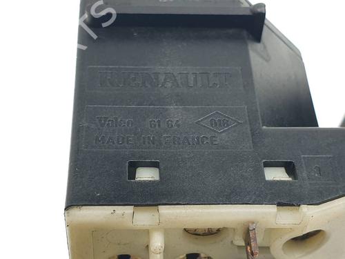 Commodo Essuie Glace / Phare RENAULT CLIO II (BB_, CB_) 1.2 (BB0A, BB0F, BB10, BB1K, BB28, BB2D, BB2H, CB0A,... | BP29989879I23