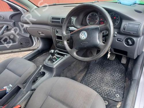 Centralita motor VW PASSAT B5.5 Variant (3B6) 1.9 TDI | BP10062679M57 