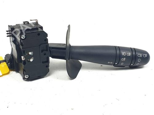 Used Headlight switch RENAULT CLIO II (BB_, CB_) 1.2 (BB0A, BB0F, BB10, BB1K, BB28, BB2D, BB2H, CB0A,... (58 hp) 29989878