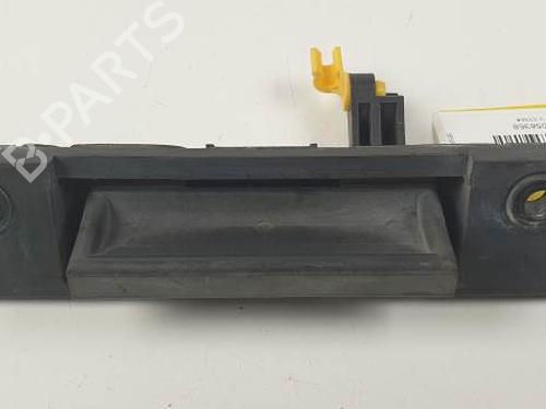 Used Tailgate handle KIA SORENTO I (JC) 2.4 (139 hp) 25931710