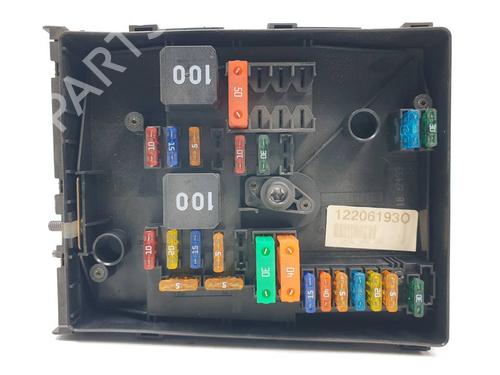Used Fuse box VW GOLF VI (5K1) 1.4 TSI (122 hp) 29265829