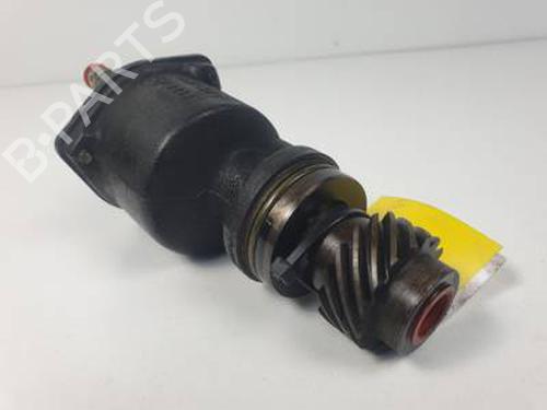 Used Vacuum pump VW TRANSPORTER T4 Bus (70B, 70C, 7DB, 7DK, 70J, 70K, 7DC, 7DJ) 1.9 TD (68 hp) 30559308